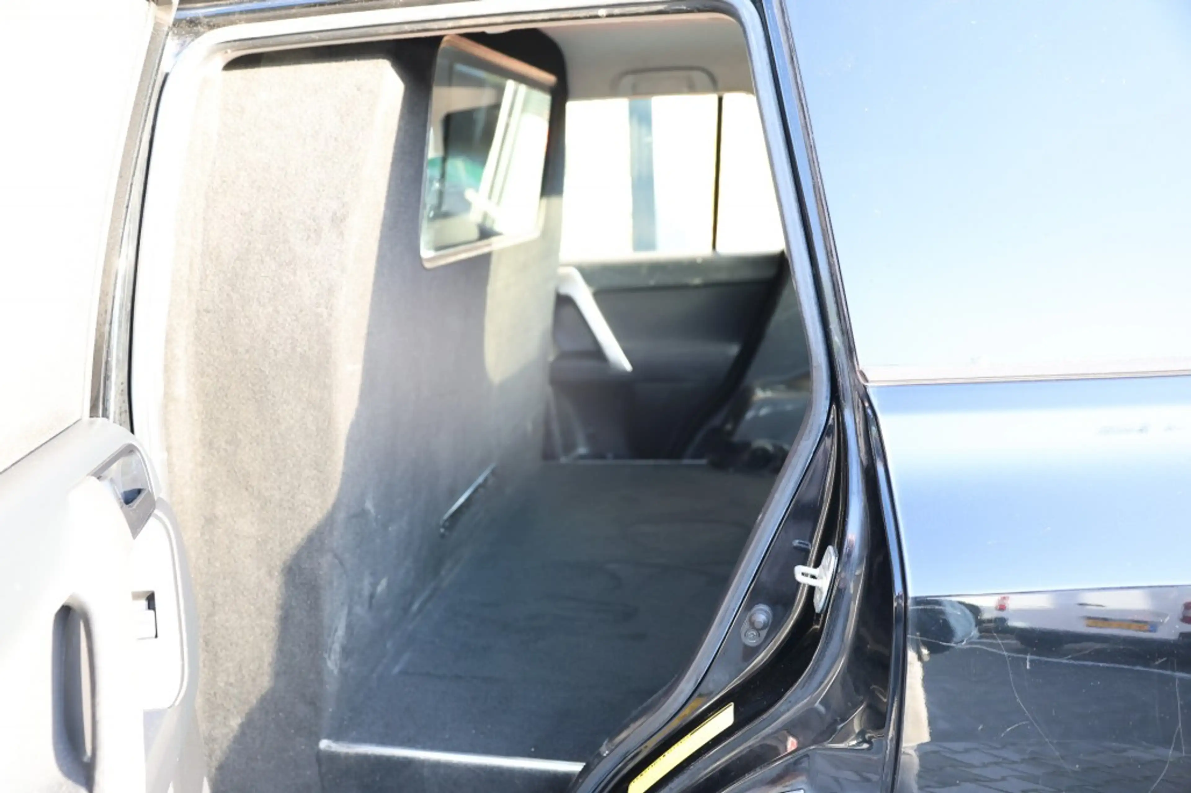 Toyota Land Cruiser 2.8 D-4D 5DRS ACTIVE A/T VAN — photo 10