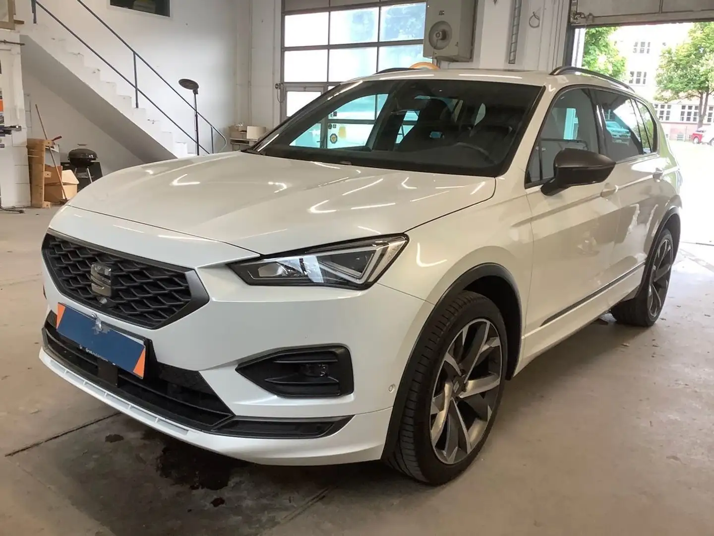 SEAT Tarraco TARRACO 2.0 TDI FR 4D PANO AHK ACC BEATS SPURPAK Weiß - 1