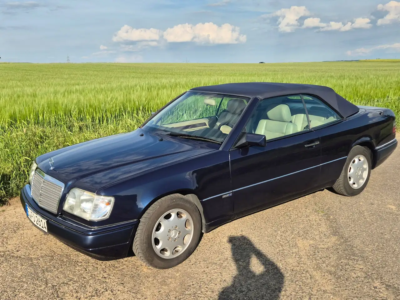 Mercedes-Benz E 220, foto 1