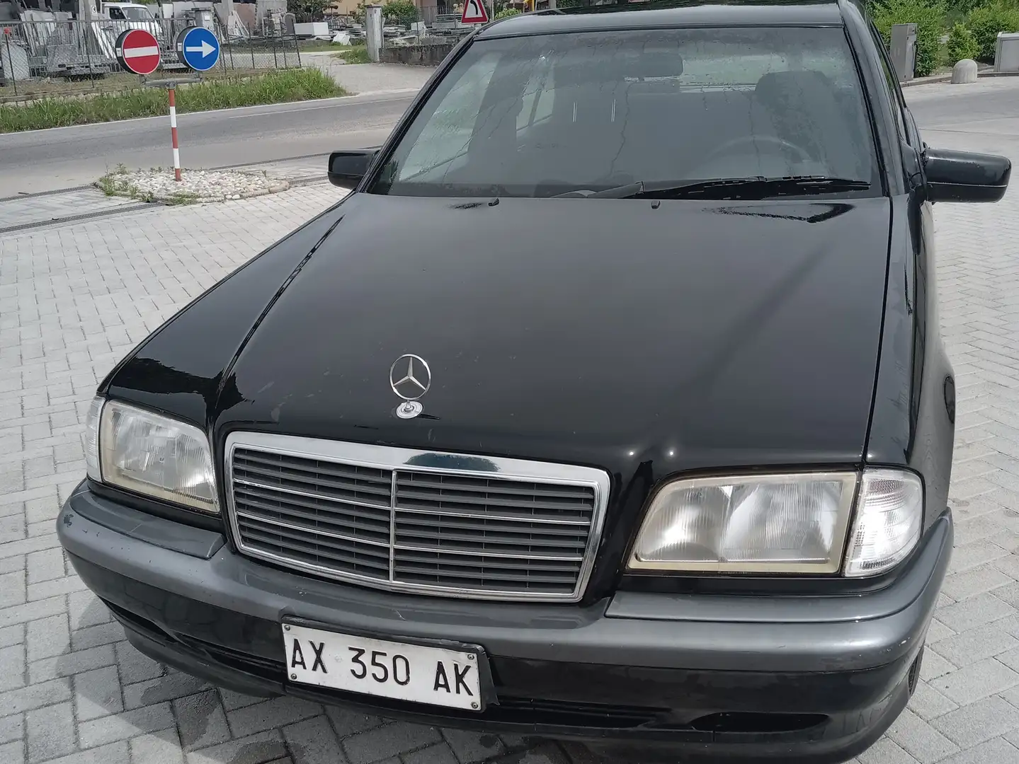 Mercedes-Benz C 180 C 180 Classic BENZINA Negru - 1