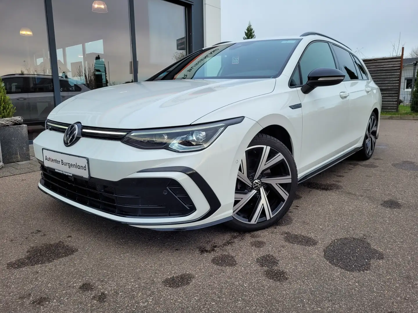 Volkswagen Golf Variant VIII Variant 2.0 TSI R-Line  STANDHEIZUNG+NAVI+MA Bianco - 2