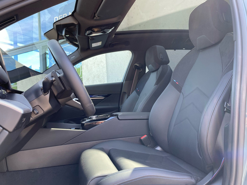 BMW 550 e xDrive M Sport Pro || AHK Pano Autobahnass — photo 8