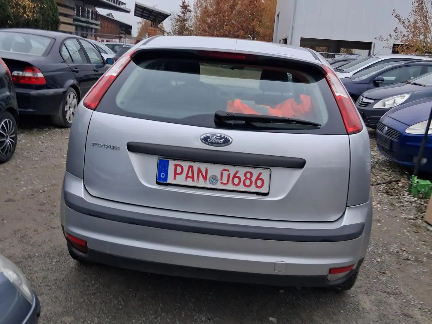 Ford Focus Focus Fließheck  5-Türer 1.6 16V Sport Silber - 2