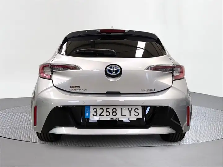 Toyota Auris 2022, foto 4