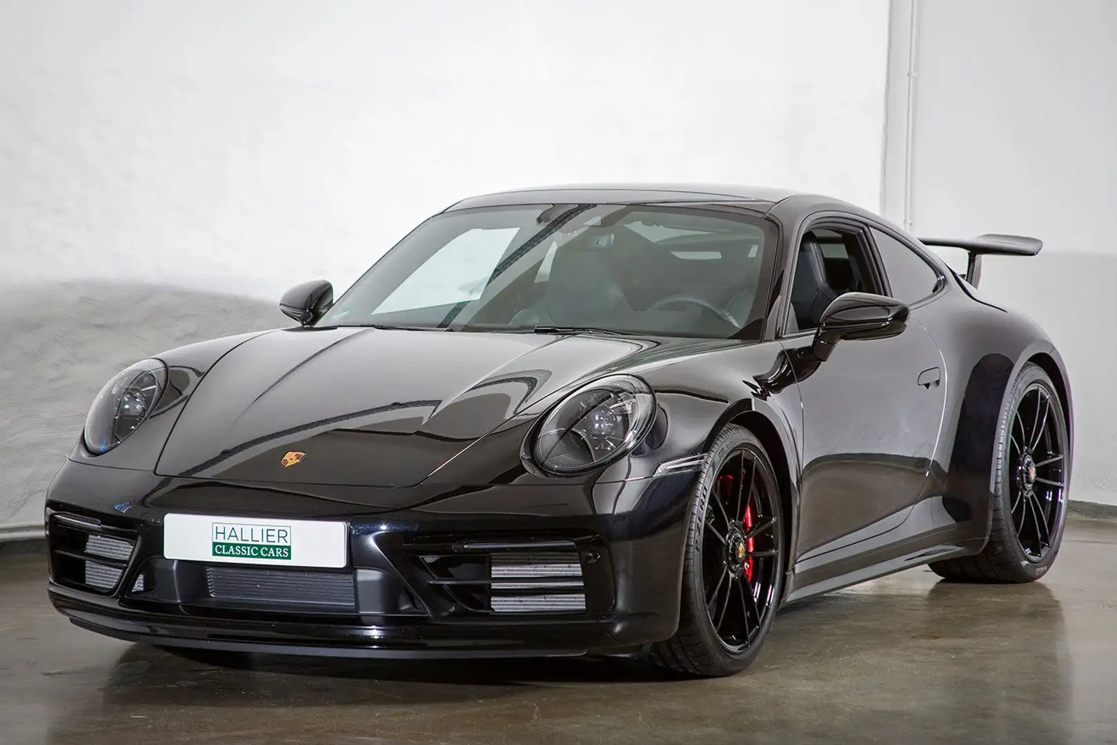 Porsche 992 Carrera GTS, Hinterachslenkung ! WIE NEU !! Schwarz - 1