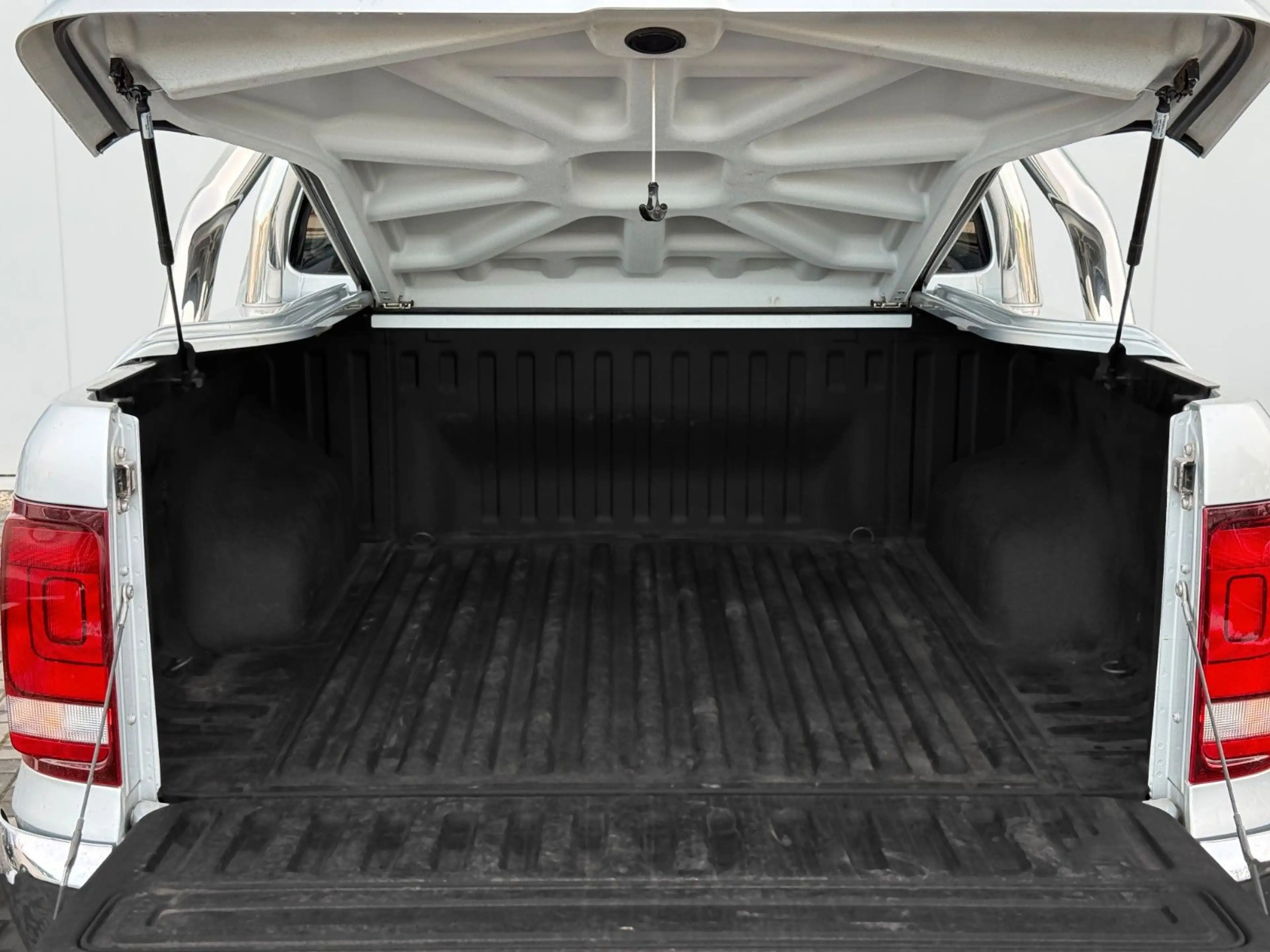 Volkswagen Amarok 3.0TDI V6 Highline DoubleCab 4Motion AHK — photo 12