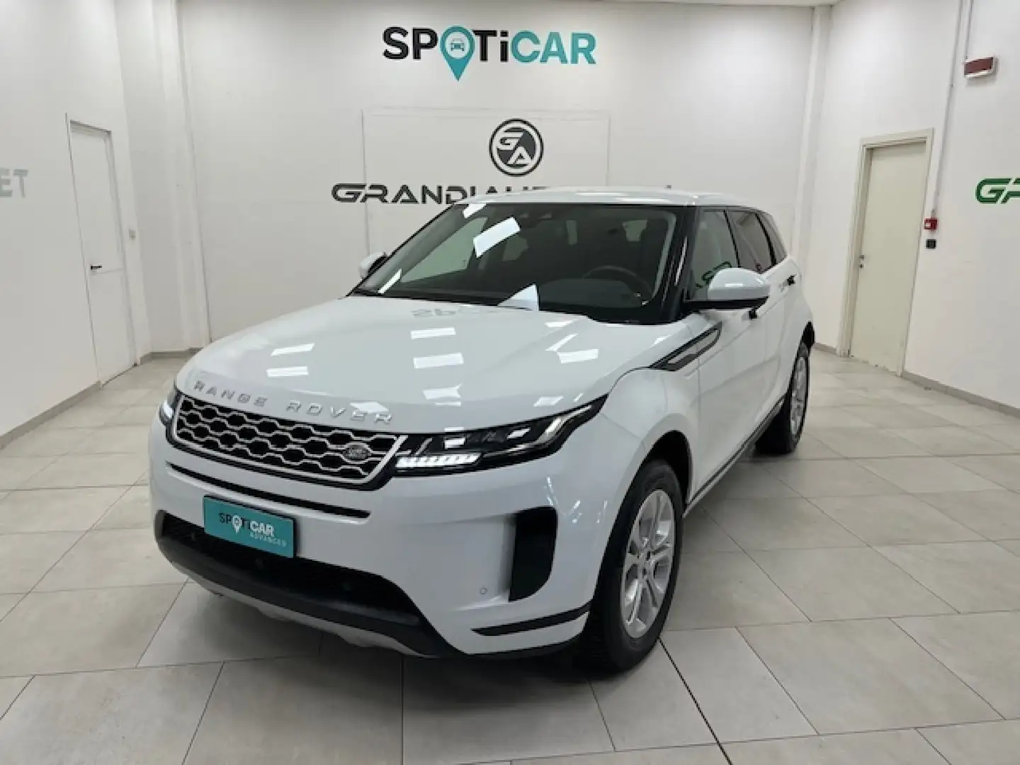 Land Rover Range Rover Evoque II -  2.0d i4 R-Dynamic fwd 150cv Bianco - 1