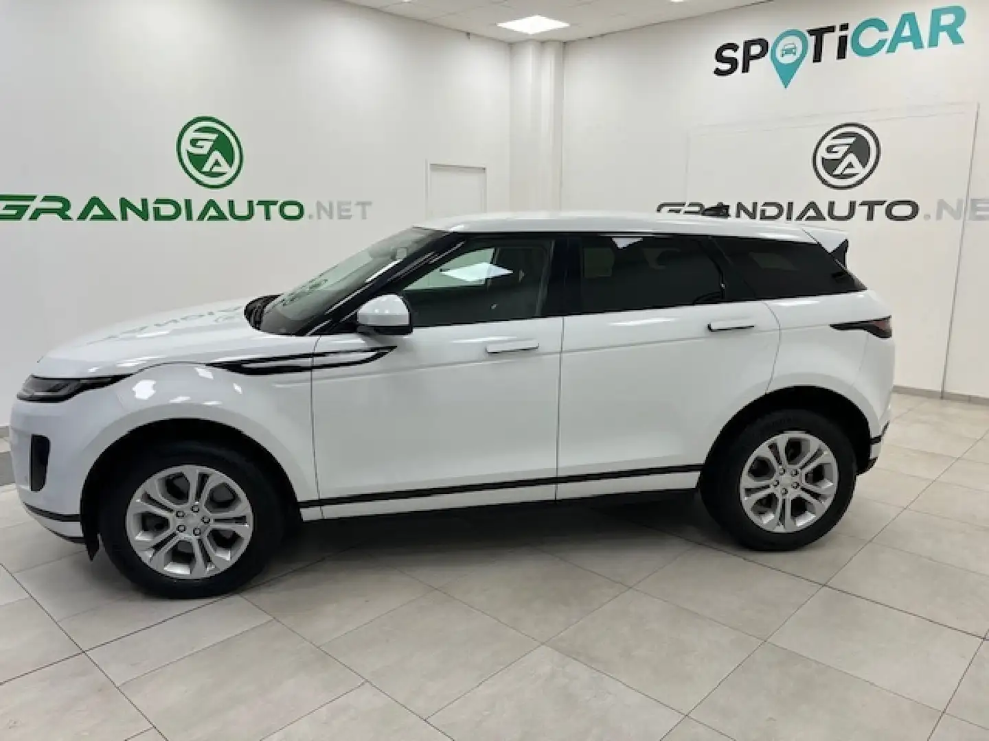 Land Rover Range Rover Evoque II -  2.0d i4 R-Dynamic fwd 150cv Bianco - 2