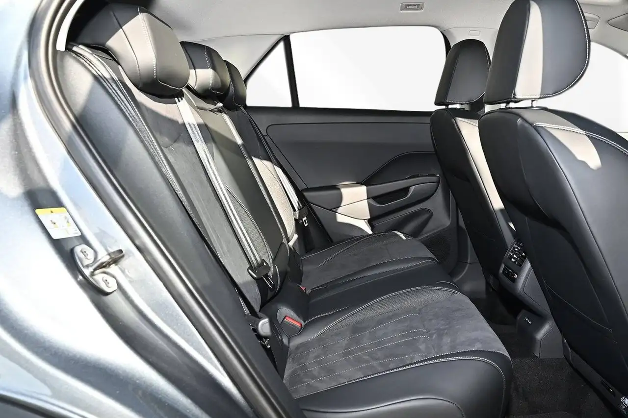 Volkswagen T-Roc Style 1.5 l eTSI OPF 110 kW (150 P Style 7