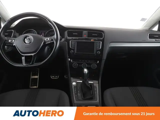 Volkswagen Golf view 12