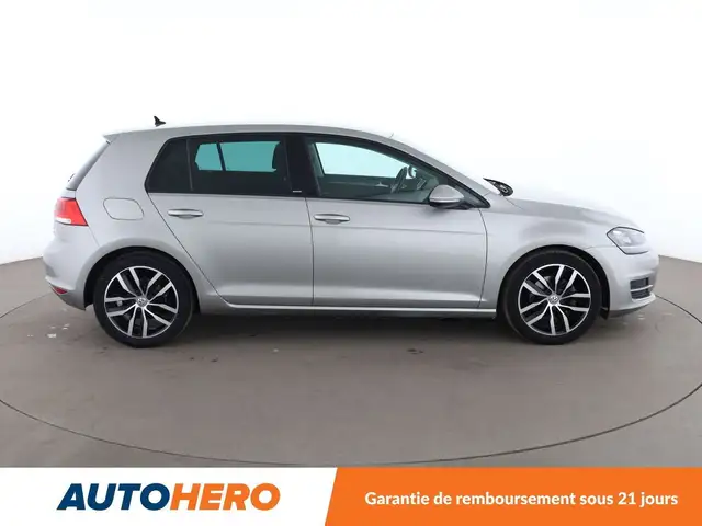 Volkswagen Golf view 7