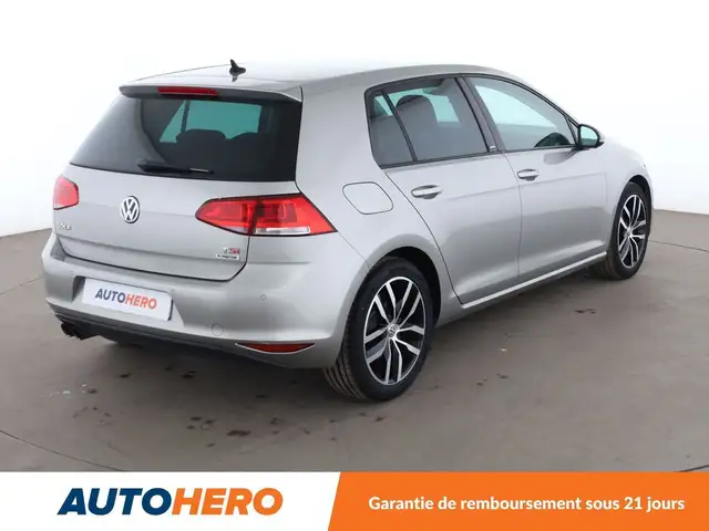 Volkswagen Golf view 6