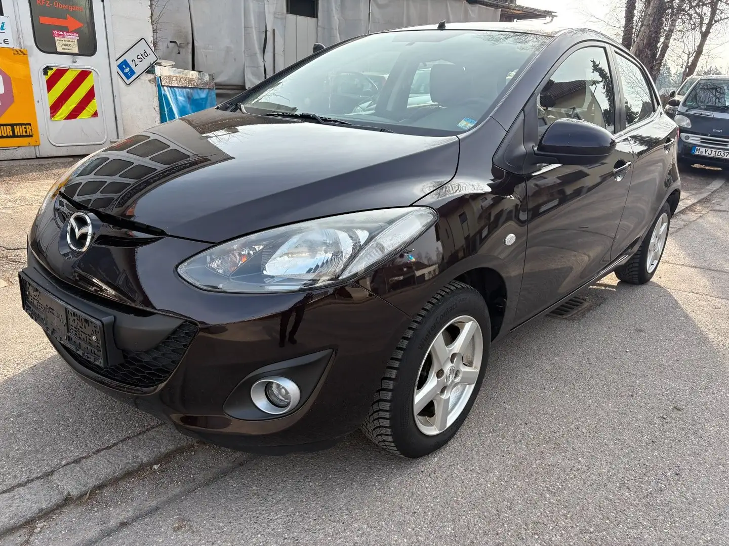 Mazda 2 1.3 MZR Active*Klimaautomatik*8xAlu*TÜV 06/27* Noir - 2