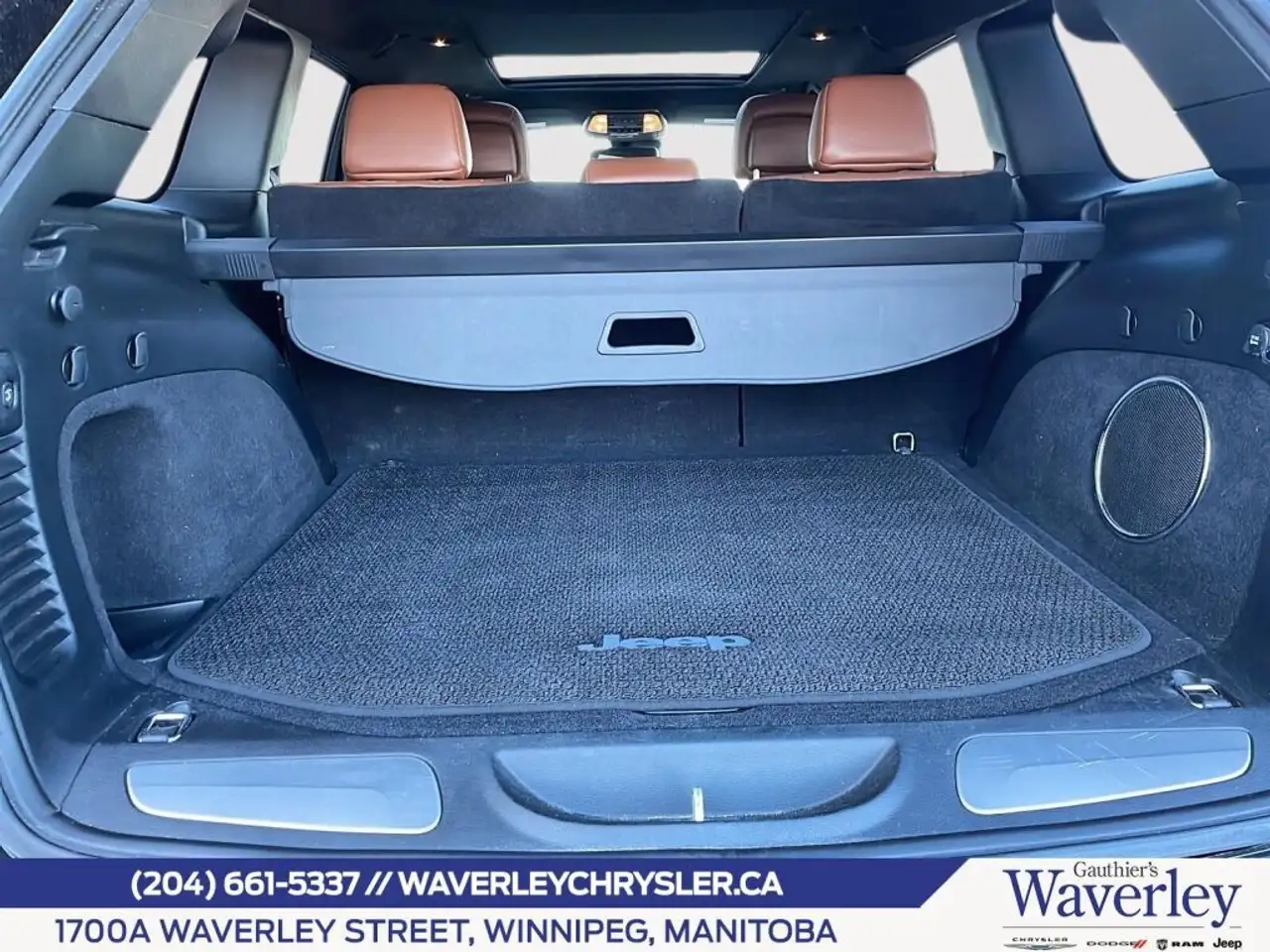 Jeep Grand Cherokee снимка Jeep Grand Cherokee