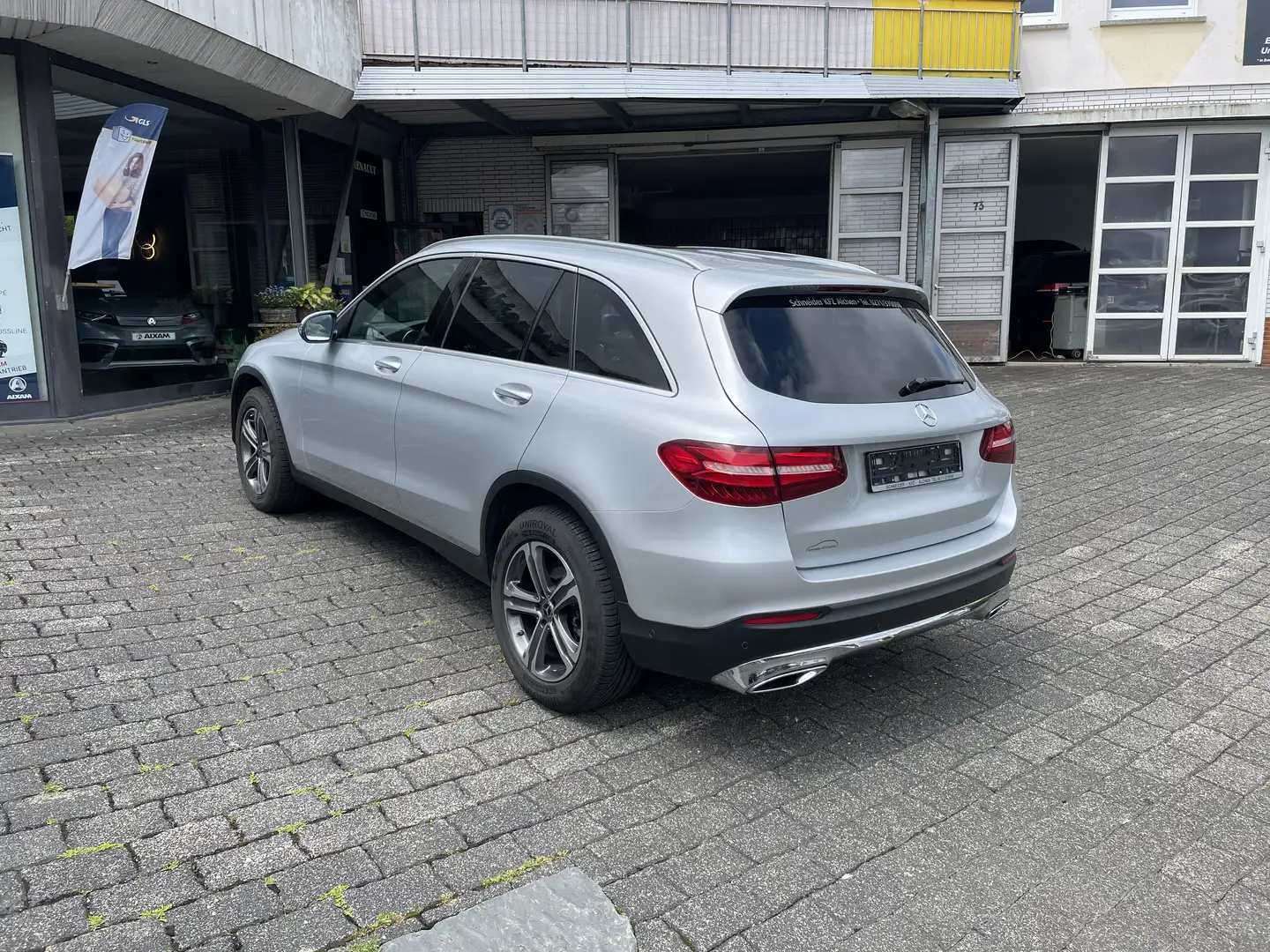 Mercedes-Benz GLC 350 350d 4Matic Avantgarde Gris - 2