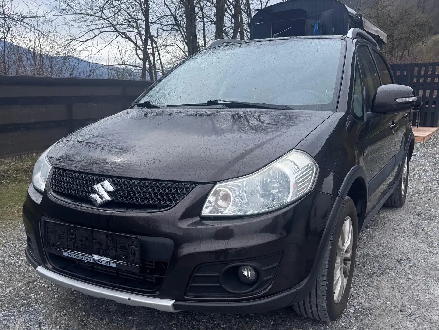 Suzuki SX4 Club Braun - 1