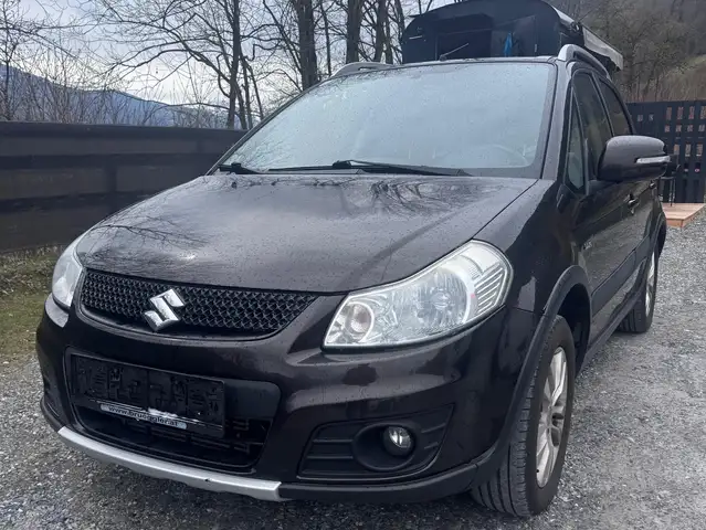 Suzuki SX4 Club