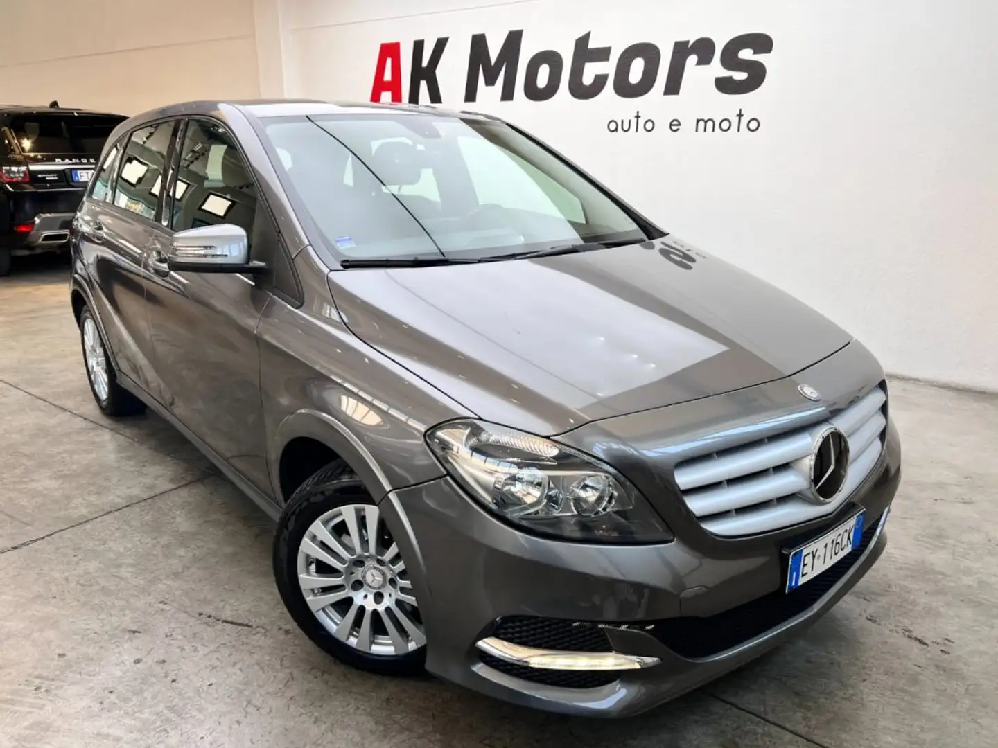 Mercedes-Benz B 200 NGD Sport Nero - 1