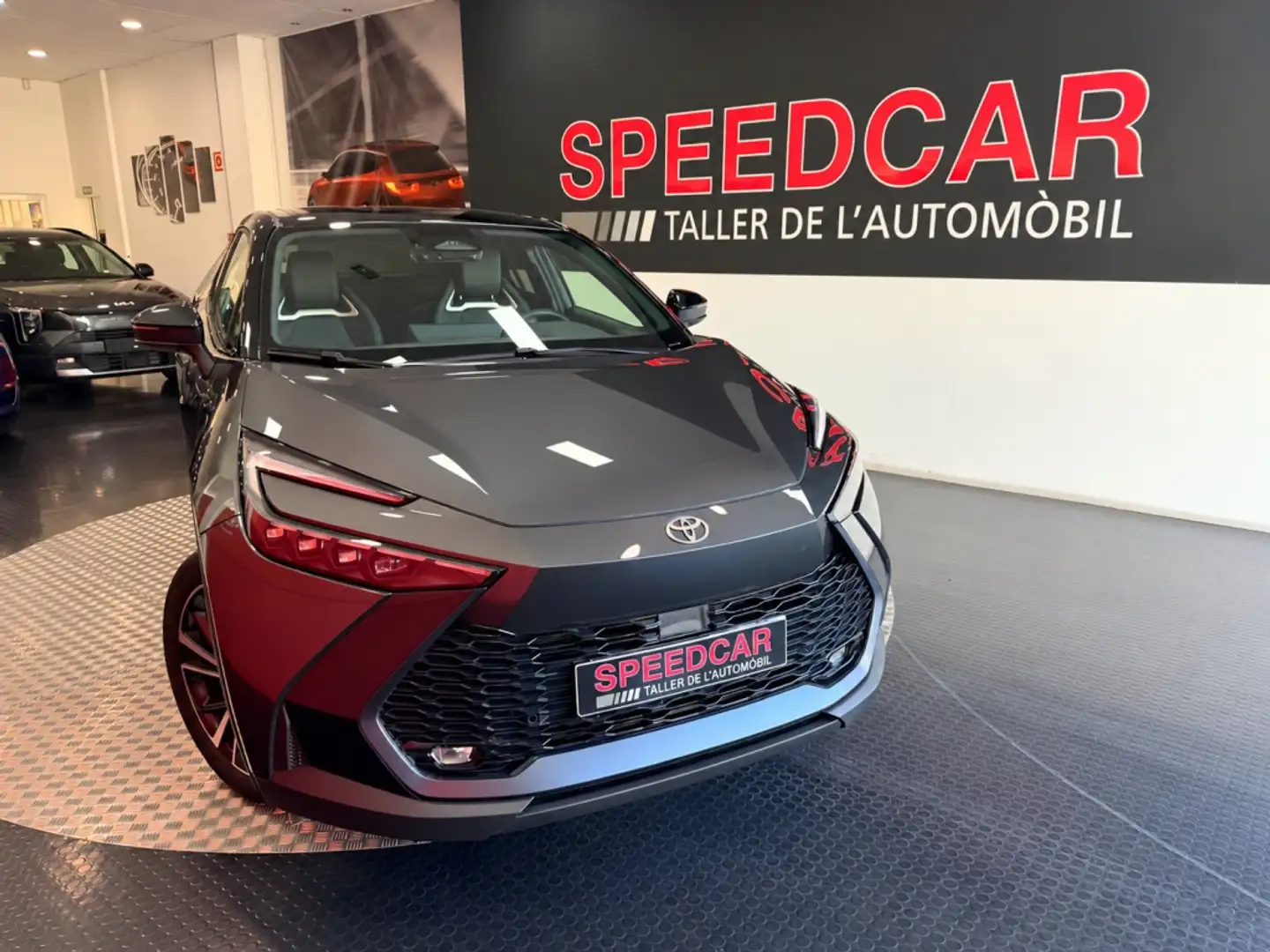 Toyota C-HR 220PH Spirit Gris - 1
