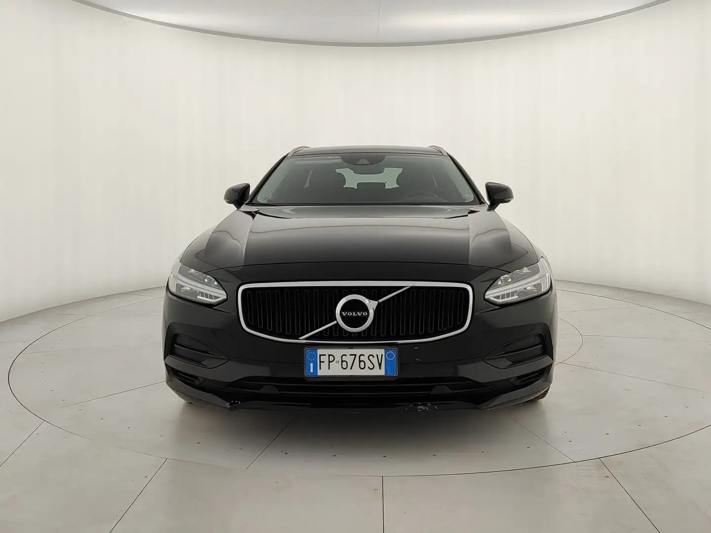 Volvo V90 2.0 d3 Momentum !SEDILI RISCALDATI! OCCASIONE! Noir - 2