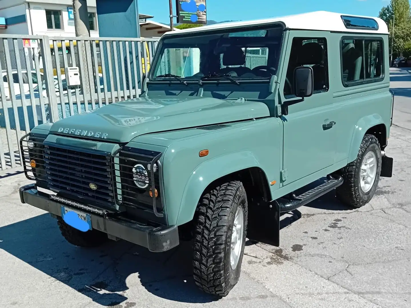 Land Rover Defender Defender  90 2.4 td SE SW Verde - 1