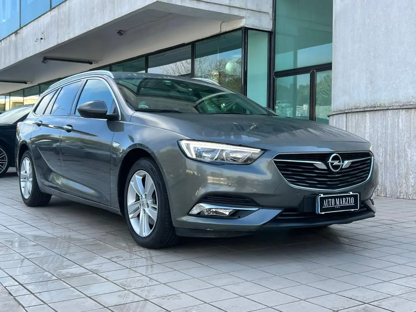 Opel Insignia 1.6 cdti ecotec Business s&s 136cv auto 6m Gris - 2