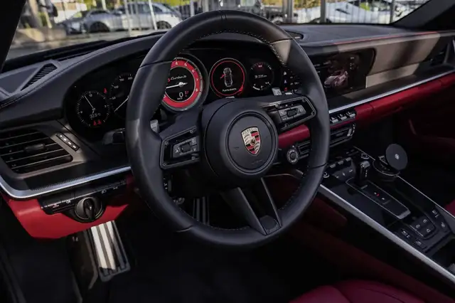 Porsche 911 view 15