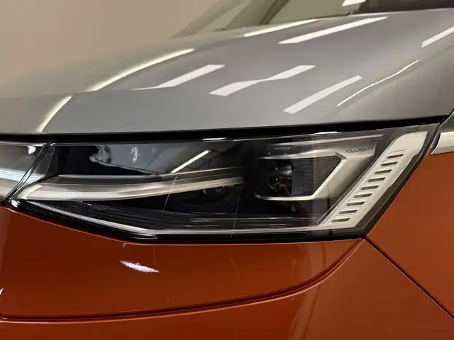 Volkswagen T7 Multivan LIFE__IQ LIGHT__eHYBRID__6 Sitzer__ Ansicht 44