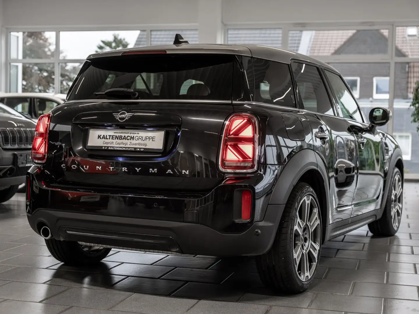 MINI Cooper Countryman Schwarz - 2