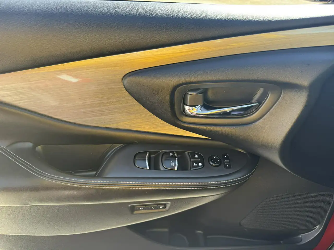 Nissan Murano снимка Nissan Murano