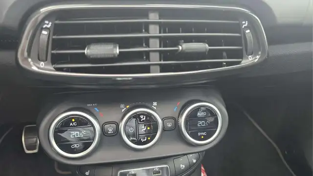 Fiat 500x view 22
