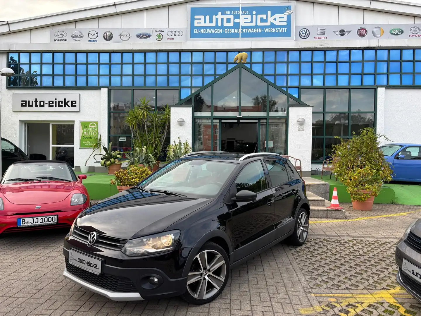 Volkswagen Polo 1.2 TSI CrossPolo Schwarz - 1
