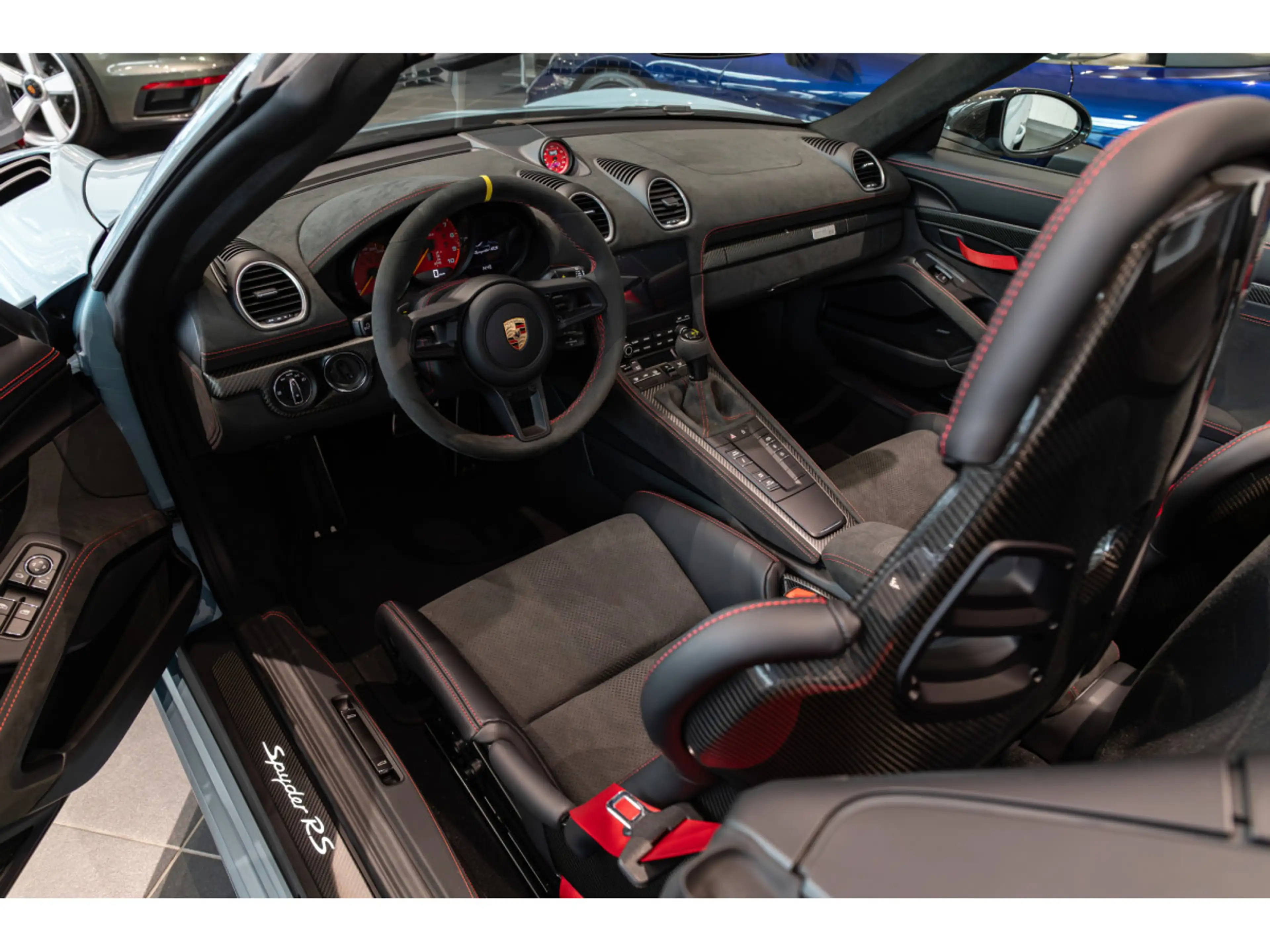 Porsche 718 Spyder Spyder RS — photo 15