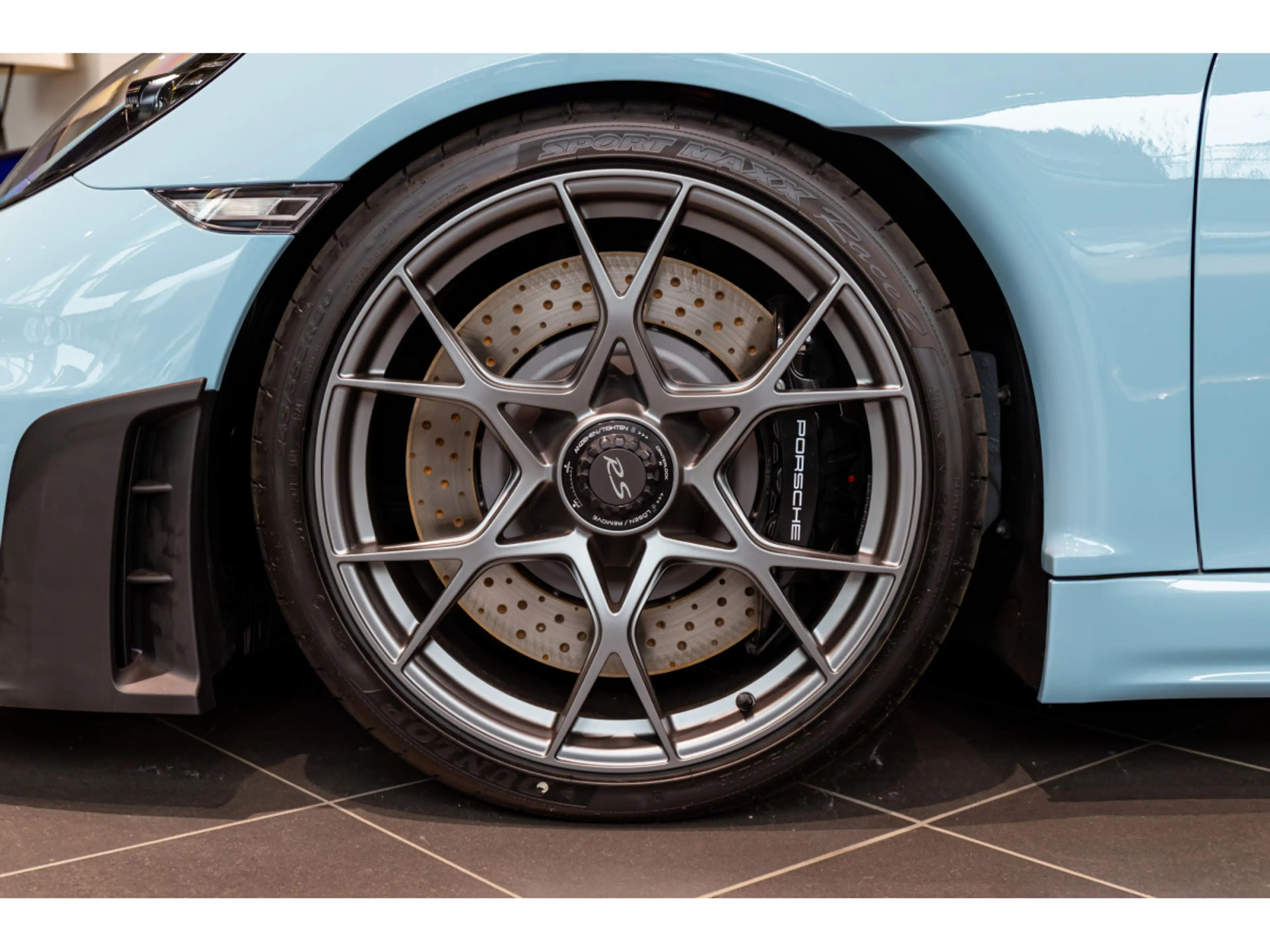 Porsche 718 Spyder Spyder RS — photo 9
