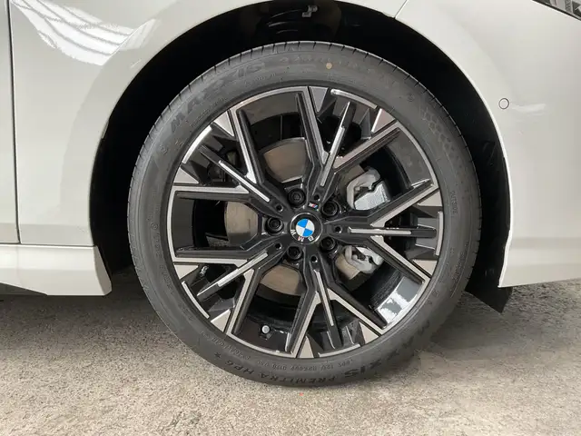 BMW M view 12