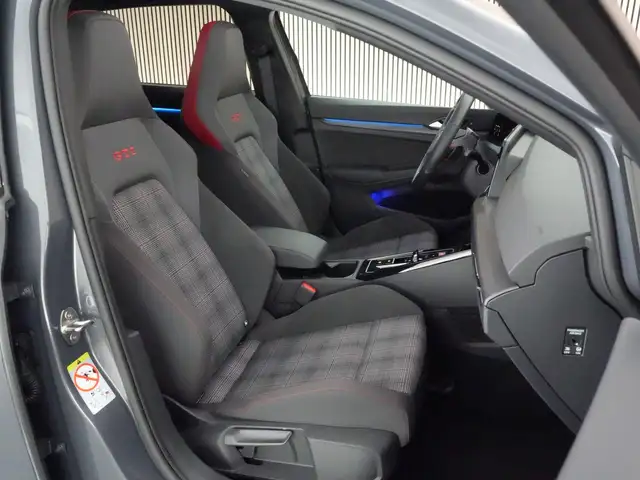 Volkswagen Golf view 10
