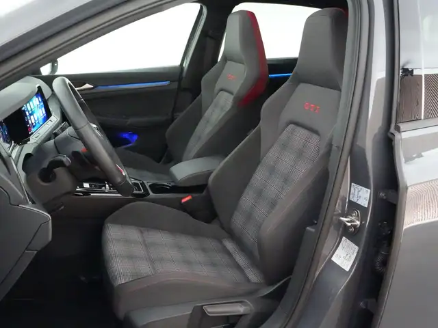 Volkswagen Golf view 5