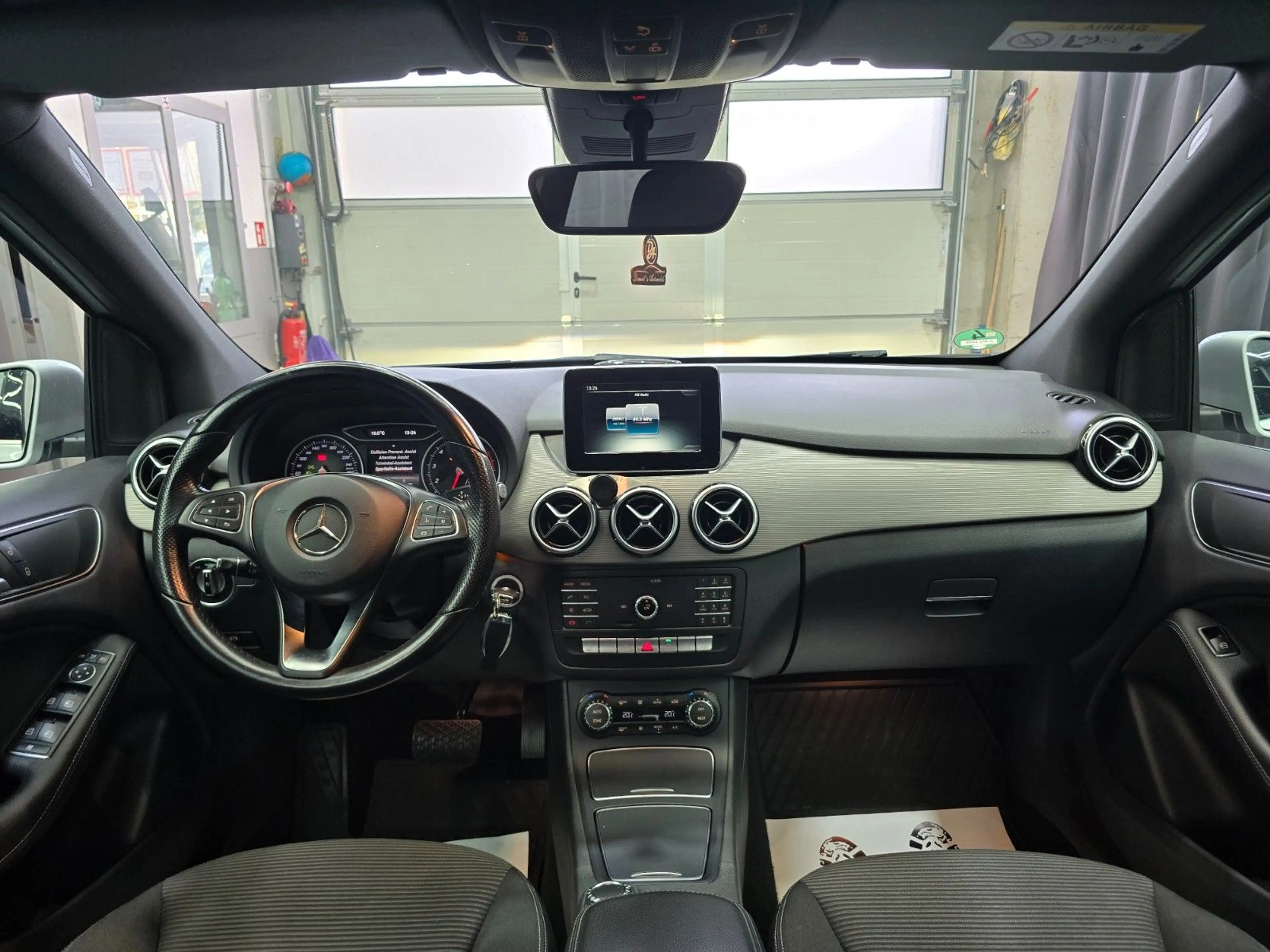 Mercedes-Benz B 220 4Matic/PDC/KAMERA/AUTOMATIK — photo 14