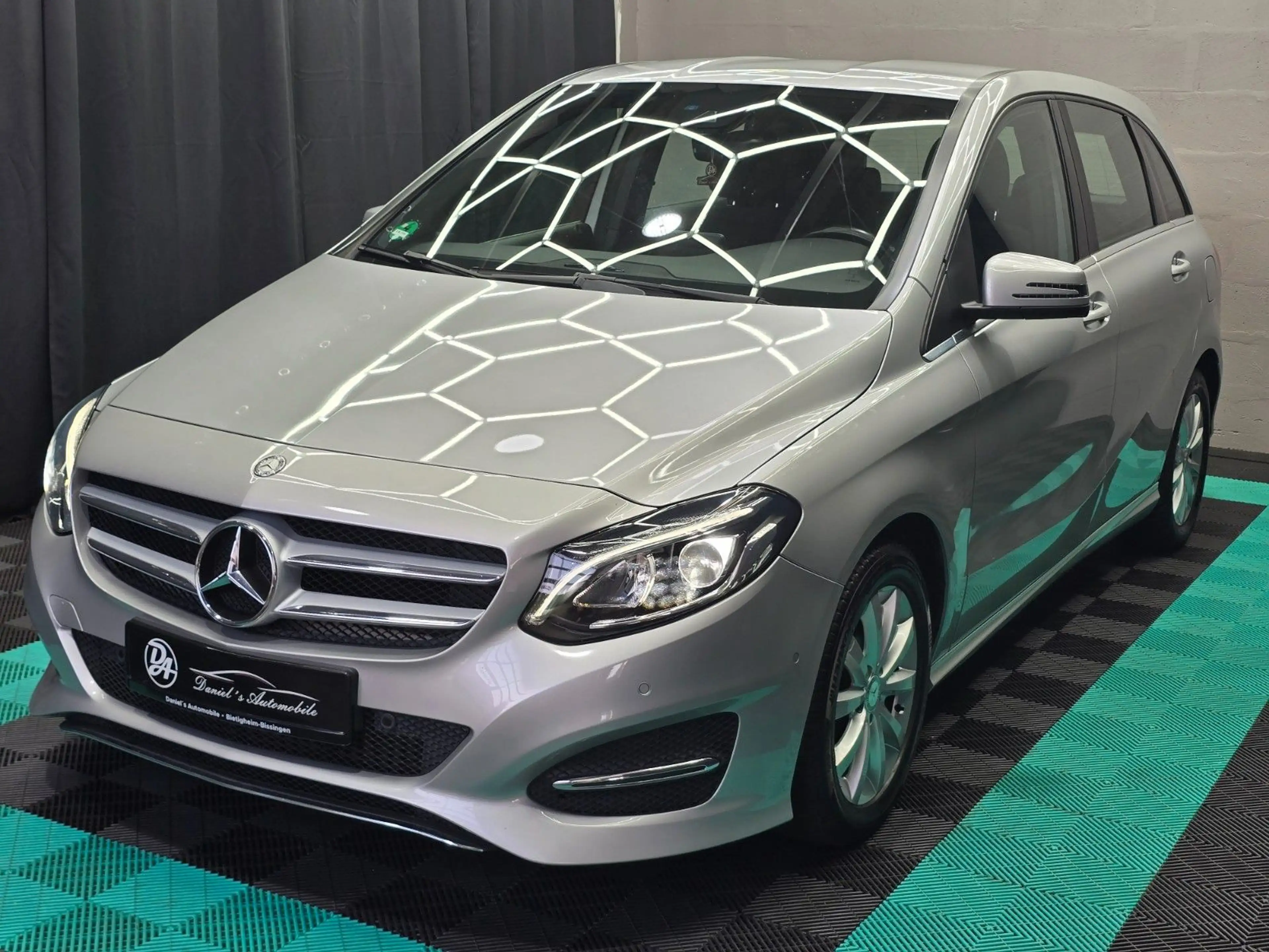 Mercedes-Benz B 220 4Matic/PDC/KAMERA/AUTOMATIK — photo 4