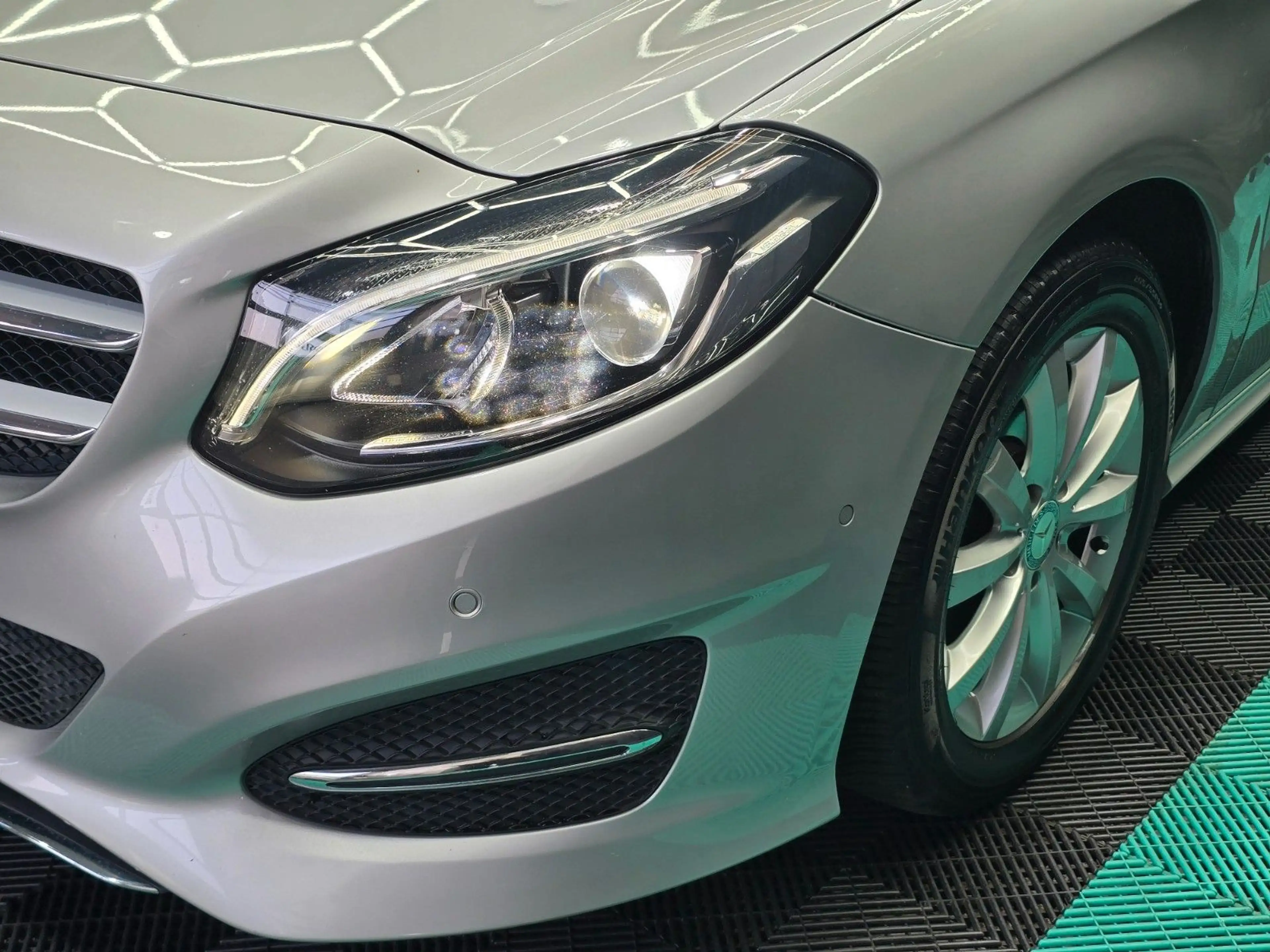 Mercedes-Benz B 220 4Matic/PDC/KAMERA/AUTOMATIK — photo 11