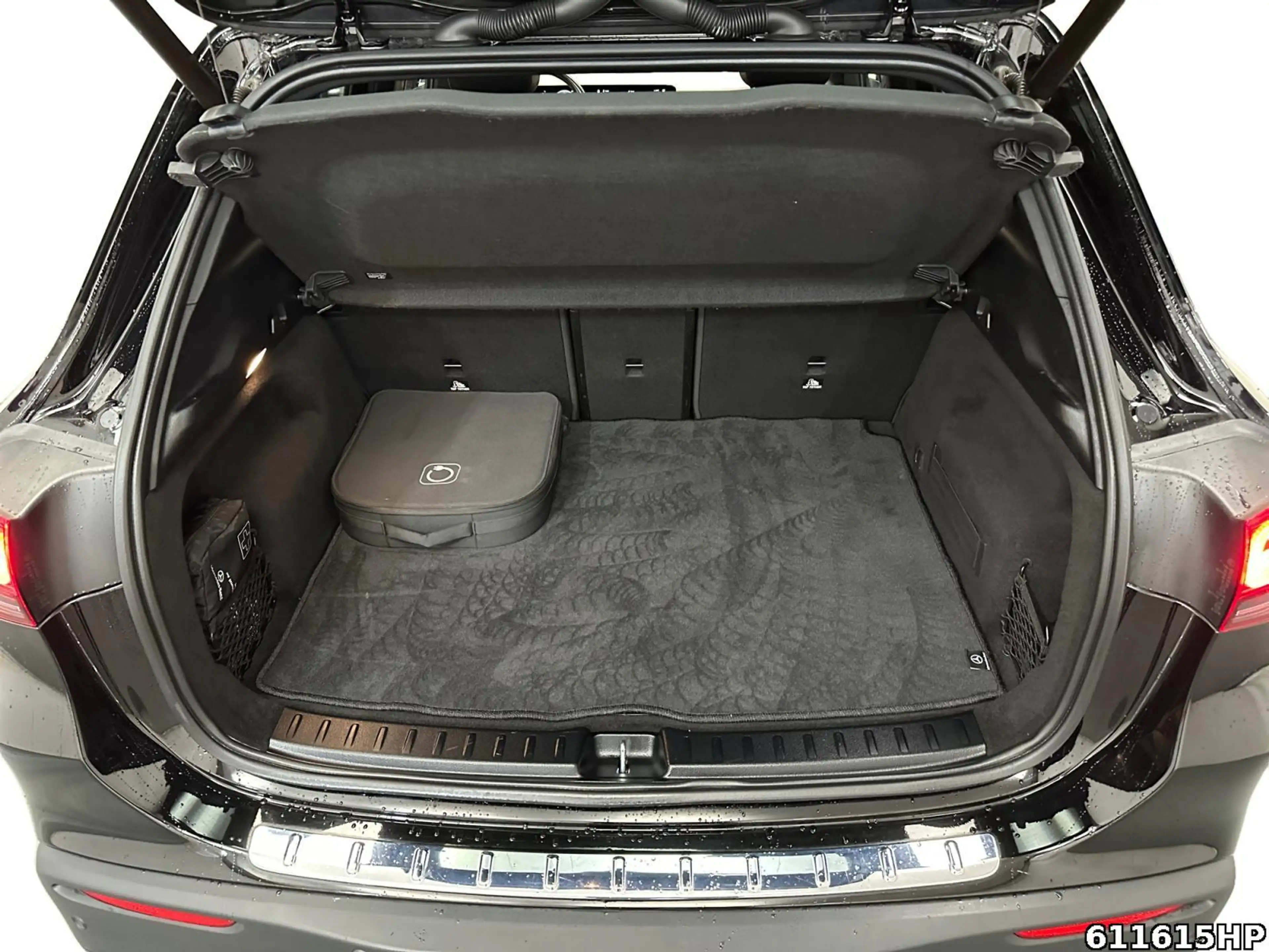 Mercedes-Benz EQA 250 AMG Night Pano 19" Ambiente Rückfahrk. — photo 6