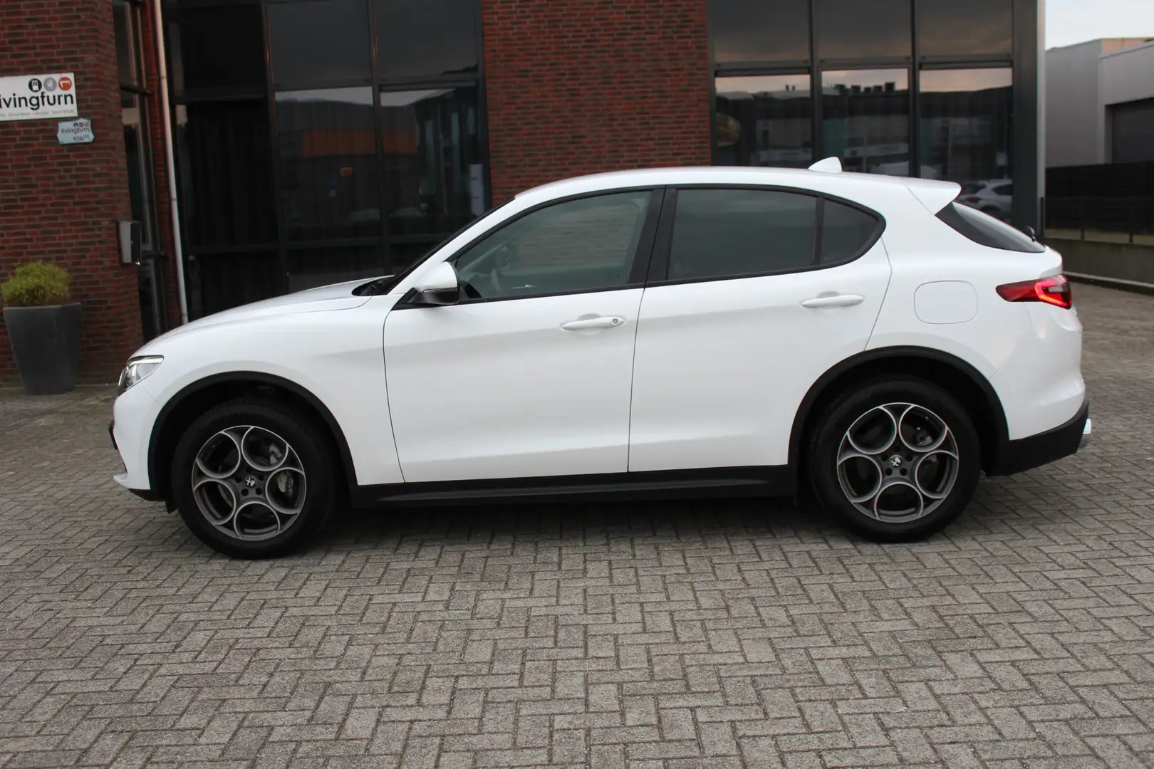 Alfa Romeo Stelvio 2.0 T AWD Super Navi-Xenon-Leder-Memory-Camera-Afn - 2
