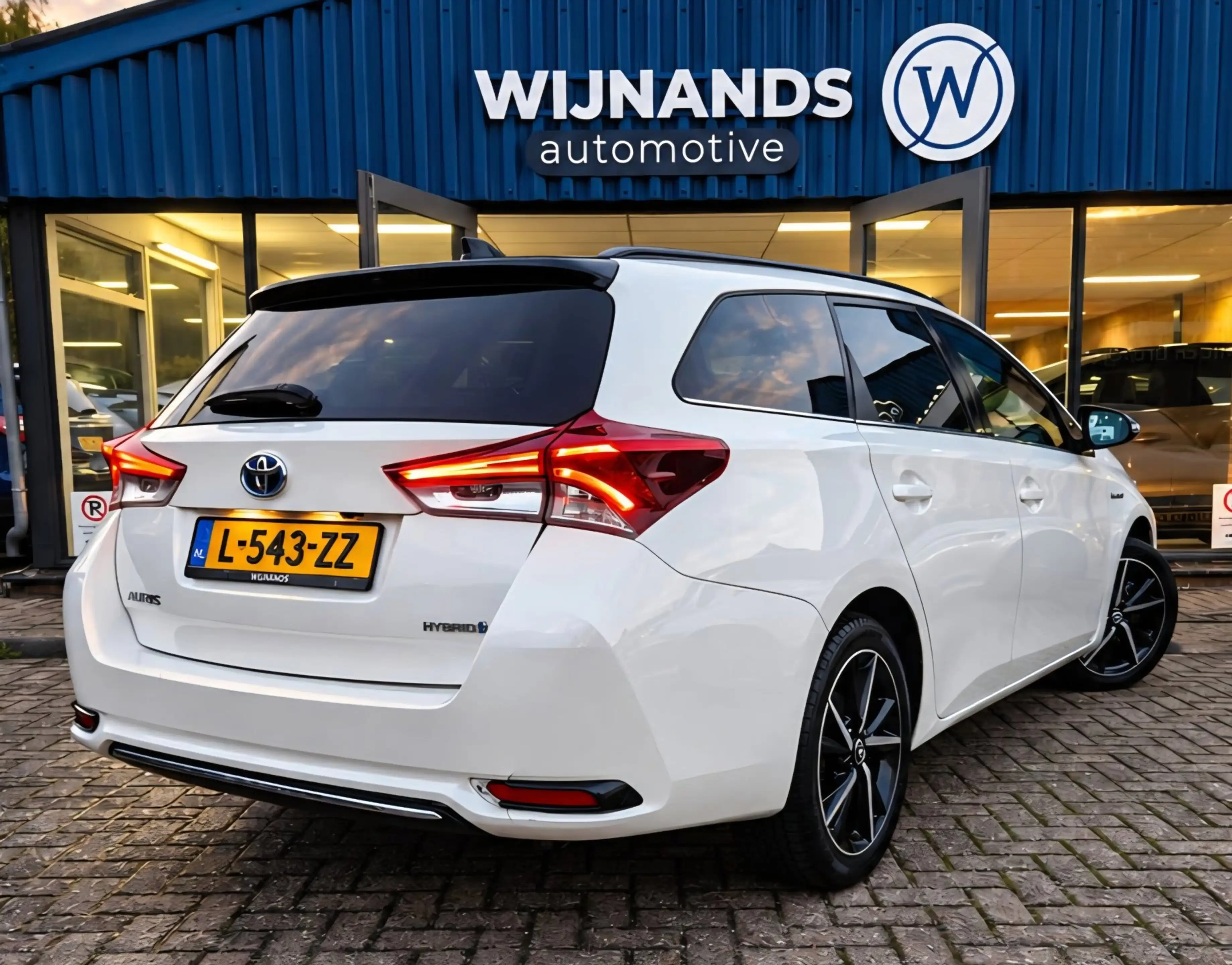 Toyota Auris Touring Sports 1.8 Hybrid Freestyle Cruise Lane — photo 5