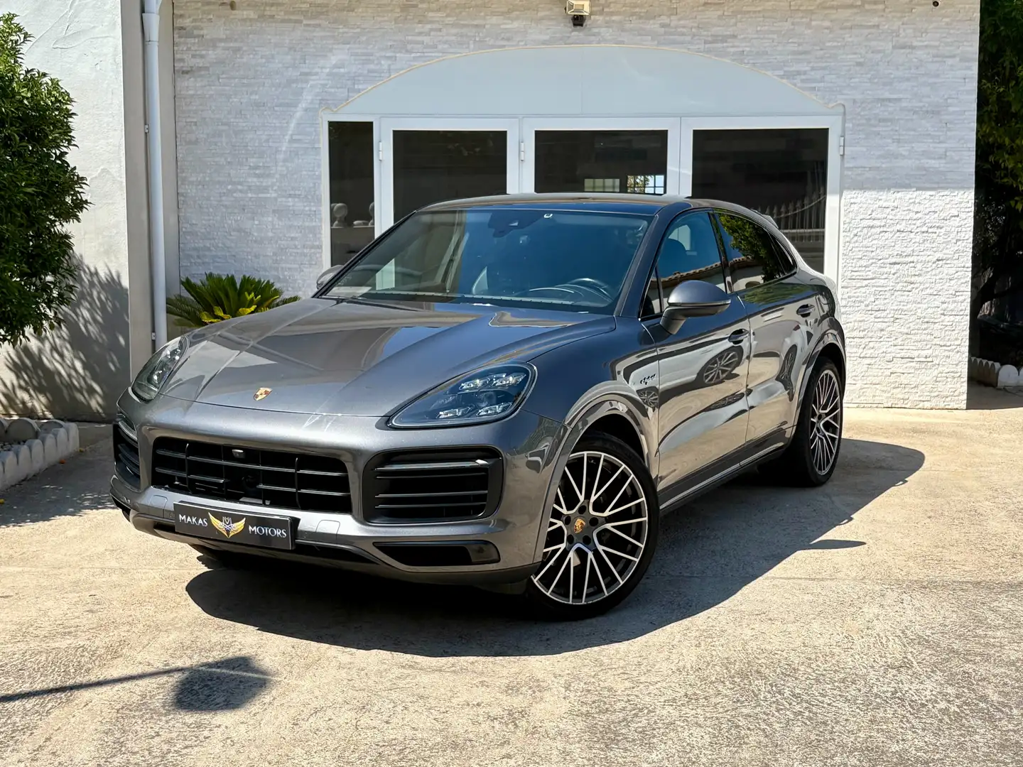 Porsche Cayenne Cayenne Coupe E-Hybrid 3.0 V6 462 ch Gris - 1