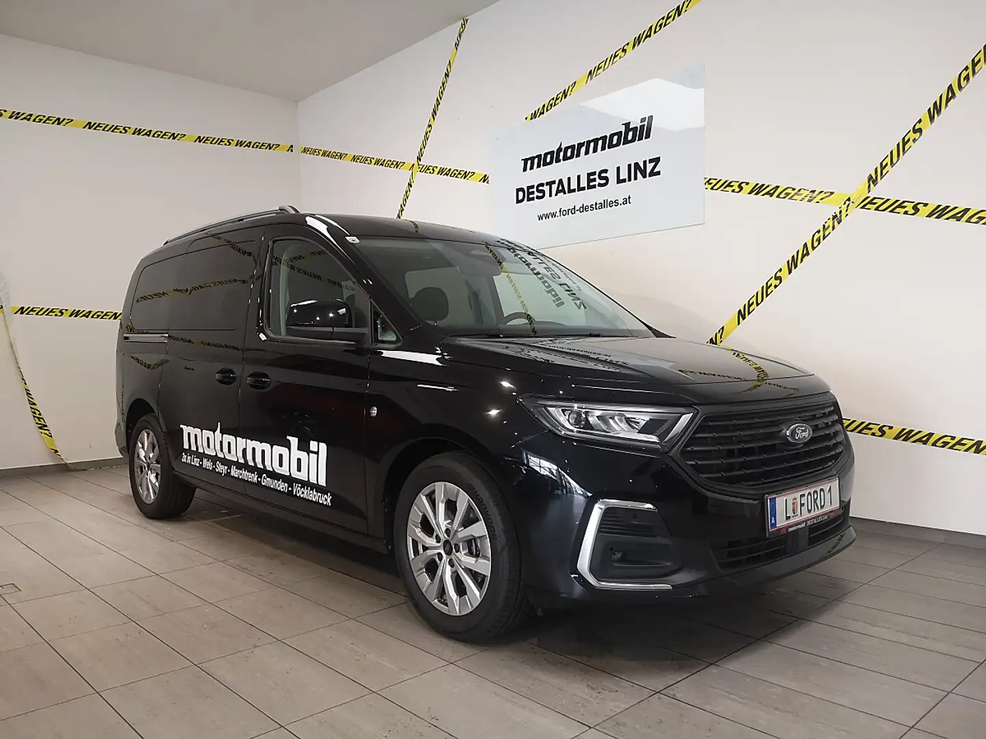 Ford Grand Tourneo Connect 2,0 EcoBlue L2 Titanium Aut. *Vorführwa... Schwarz - 1