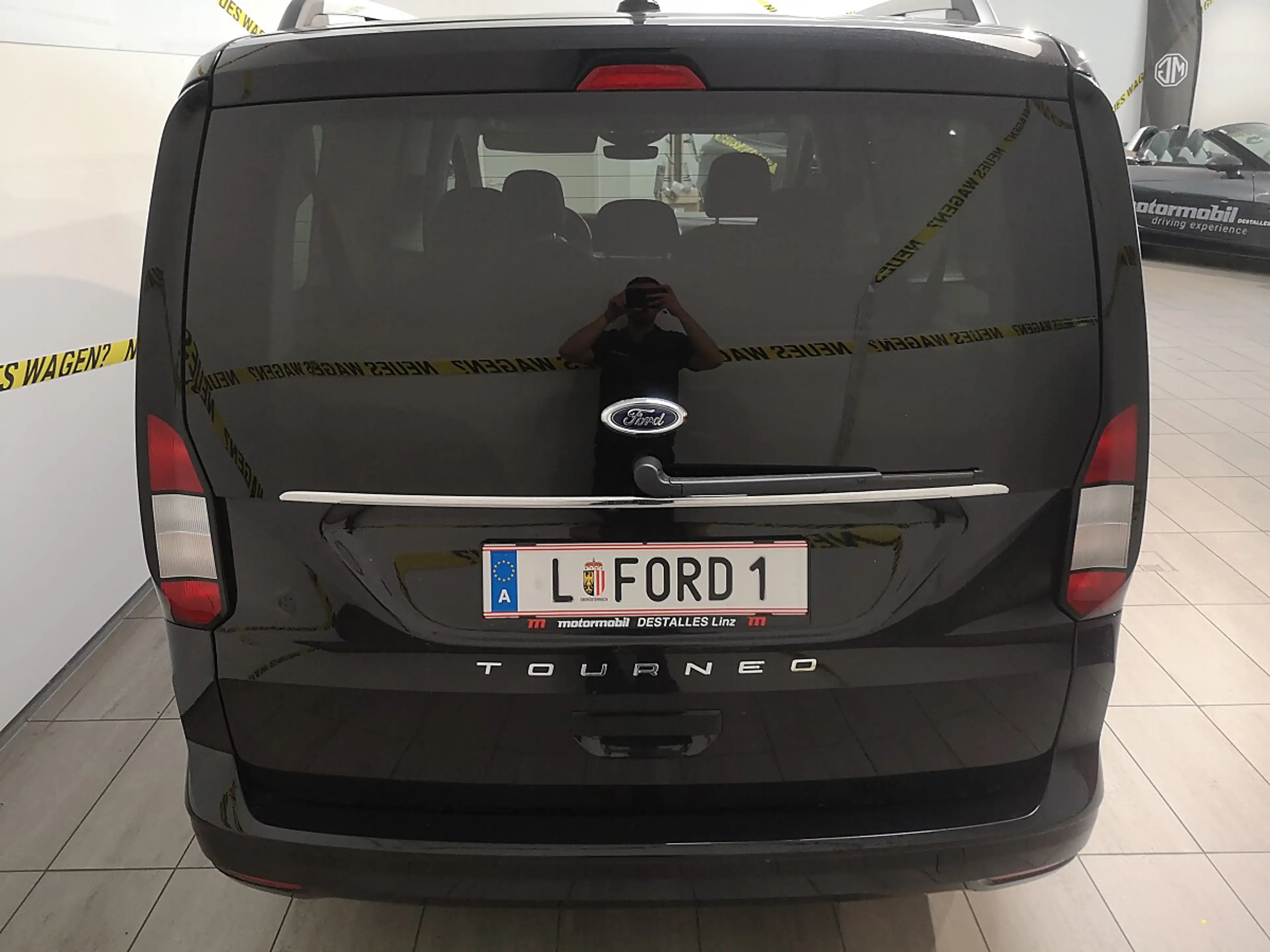 Ford Grand Tourneo Connect 2,0 EcoBlue L2 Titanium Aut. *Vorführwa... — photo 5
