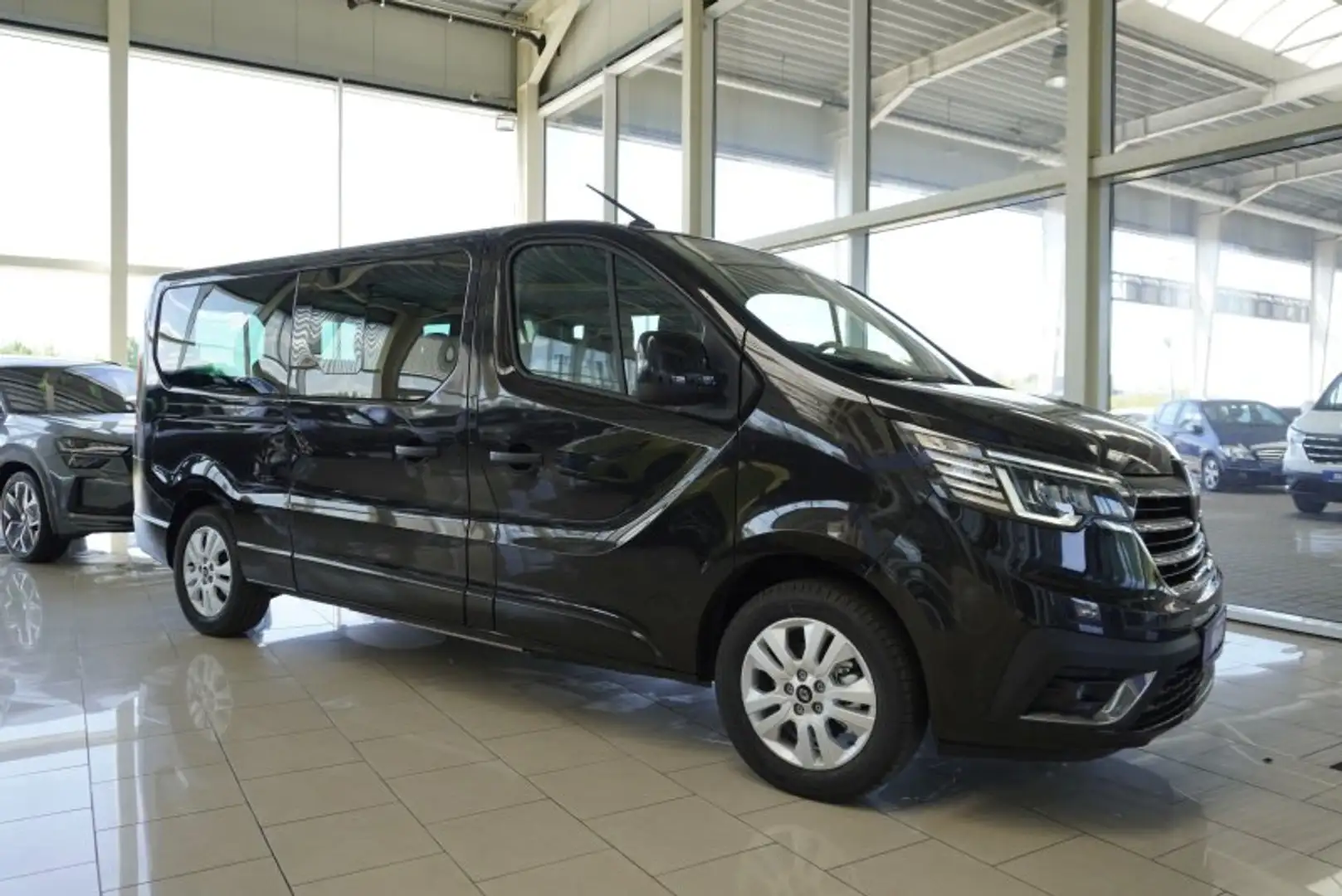 Renault Trafic Grand L2H1 9-Sitzer 17*Alu/Kamera/Pdc     ** Black - 1