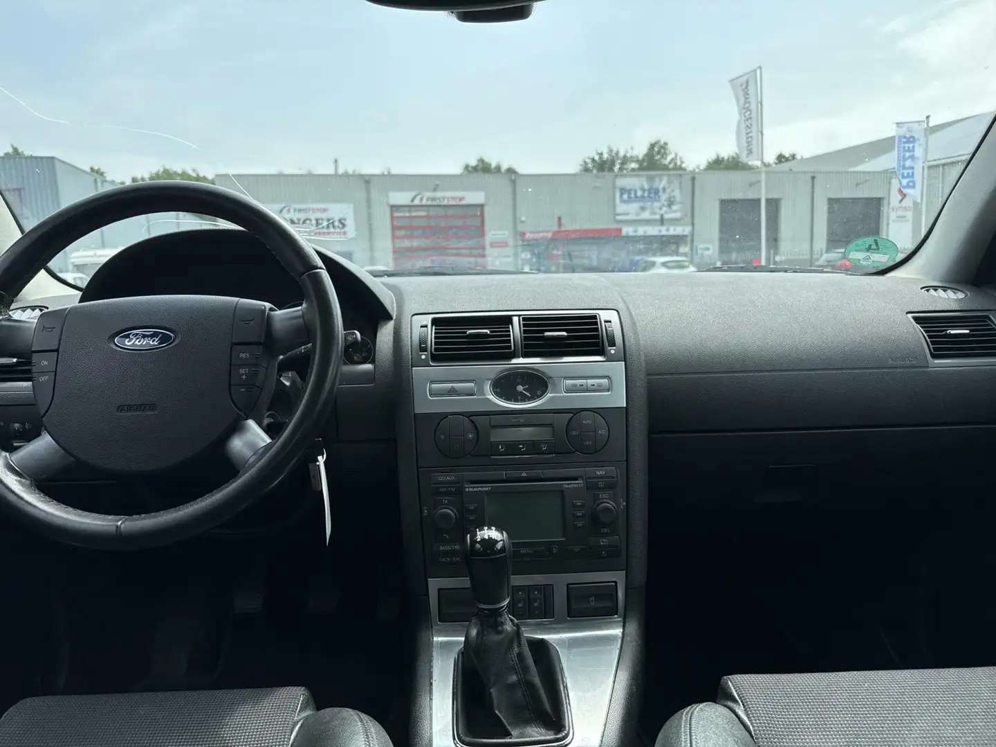 Ford Mondeo 1.8-16V Platinum, climatronic, cruisecontrol, navi Beige - 2