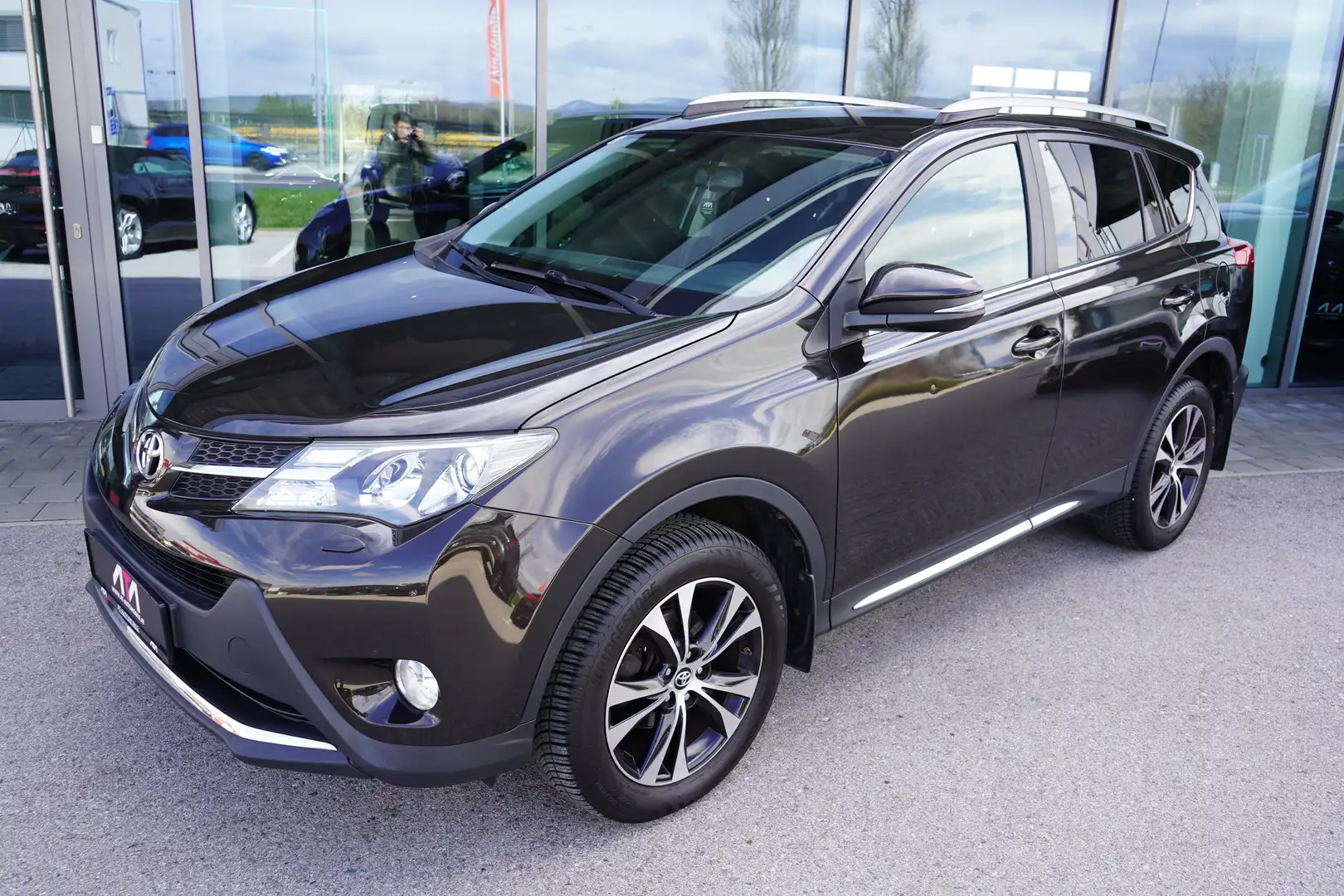 Toyota RAV 4 Basis Braun - 2