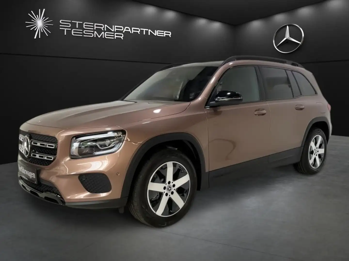 Mercedes-Benz GLB 200 Progressiv, Night, Pano-D, AHK, MultiB Złoty - 2